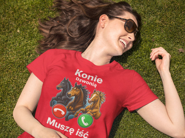Koszulka damska „Konie dzwonią - Muszę iść” prezent dla miłośnika koni — zdjęcie 3