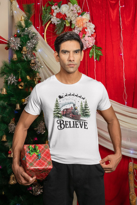 Koszulka męska Świąteczna „Believe” magiczny pociąg Mikołaja — zdjęcie 3