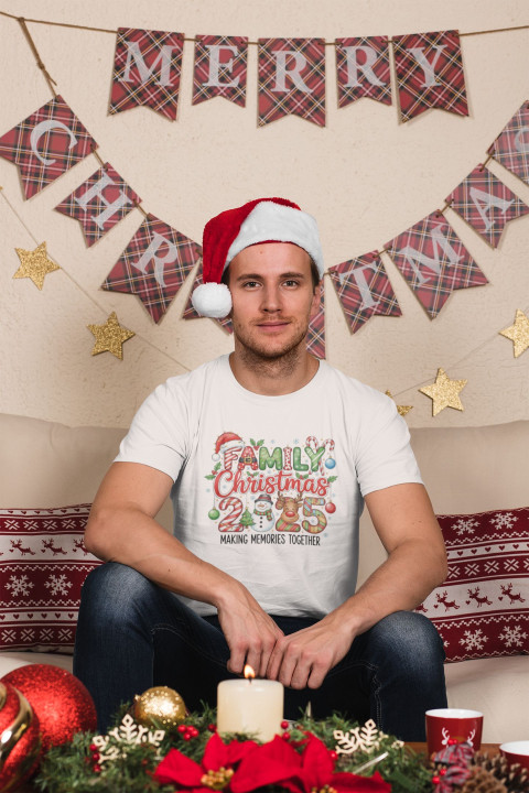 Koszulka męska Świąteczna Family Christmas 2025 dla całej rodziny — zdjęcie 3