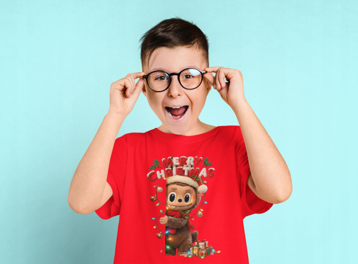 Koszulka dziecięca Świąteczna Merry Christmas z uroczą postacią Labubu — zdjęcie 4