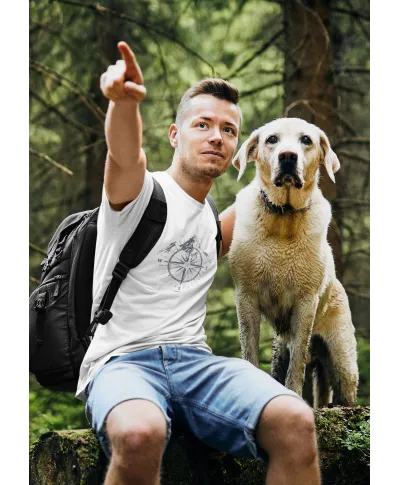 Koszulka męska z Kompasem i Górami - Idealna dla Miłośników Podróży T-shirt