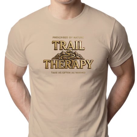 Koszulka męska xpossible „Trail Therapy” – górski szlak i napis po angielsku