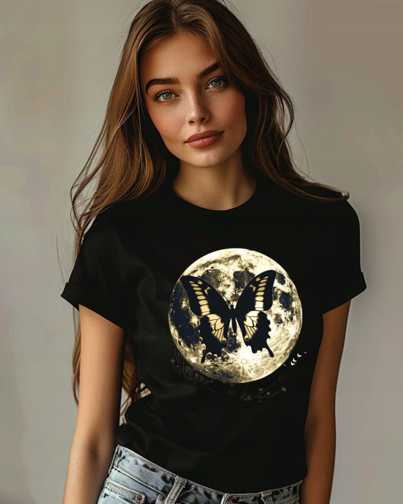 Koszulka damska księżycowy motyl na tle pełni księżyca T-shirt damski — zdjęcie 4