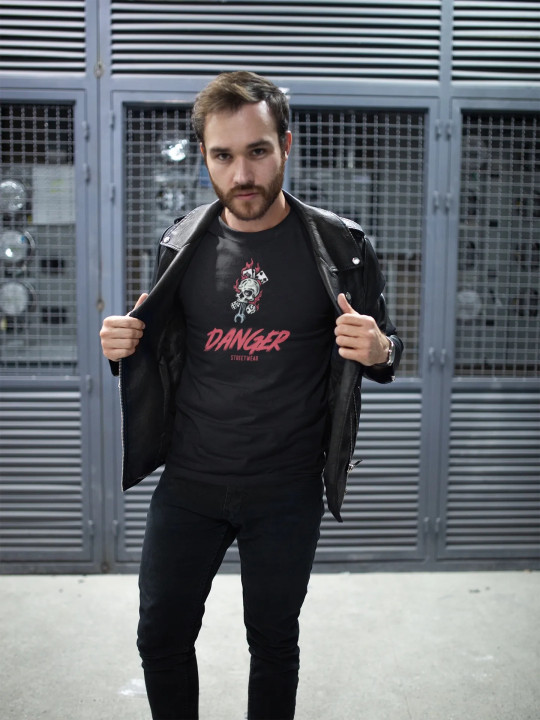 Koszulka męska Danger Streetwear - Czaszka i Płomienie t-shirt — zdjęcie 3