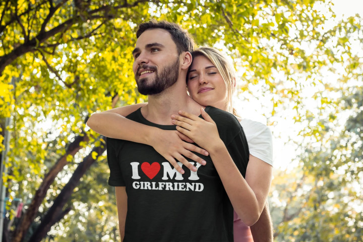 Koszulka męska I LOVE MY GIRLFRIEND prezent dla faceta na walentynki — zdjęcie 5