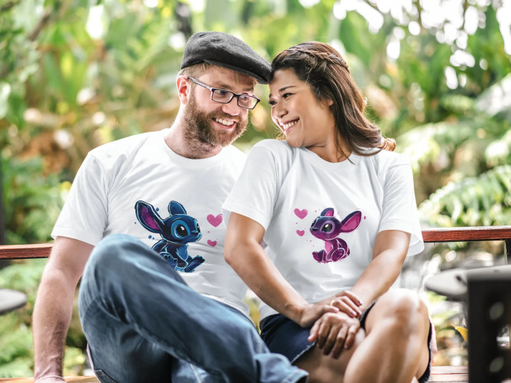 Koszulka męska zakochany Stitch Walentynkowy Prezent dla Niego — zdjęcie 4