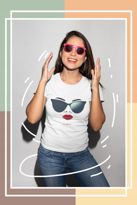 Koszulka damska Stylowe okulary i czerwone usta T-shirt damski — zdjęcie 4