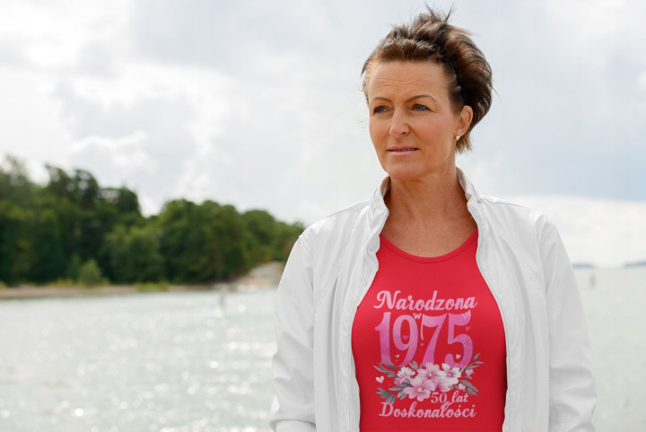 Koszulka damska Narodzona w 1975 urodzinowa 50 lat Doskonałości urodziny — zdjęcie 2